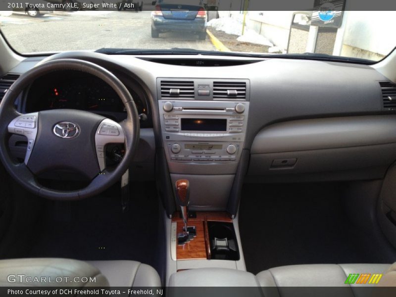 Super White / Ash 2011 Toyota Camry XLE