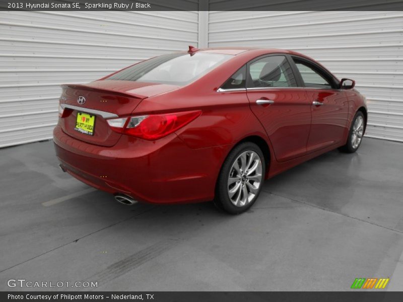 Sparkling Ruby / Black 2013 Hyundai Sonata SE