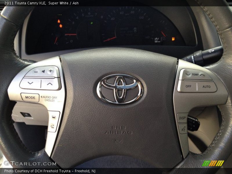 Super White / Ash 2011 Toyota Camry XLE