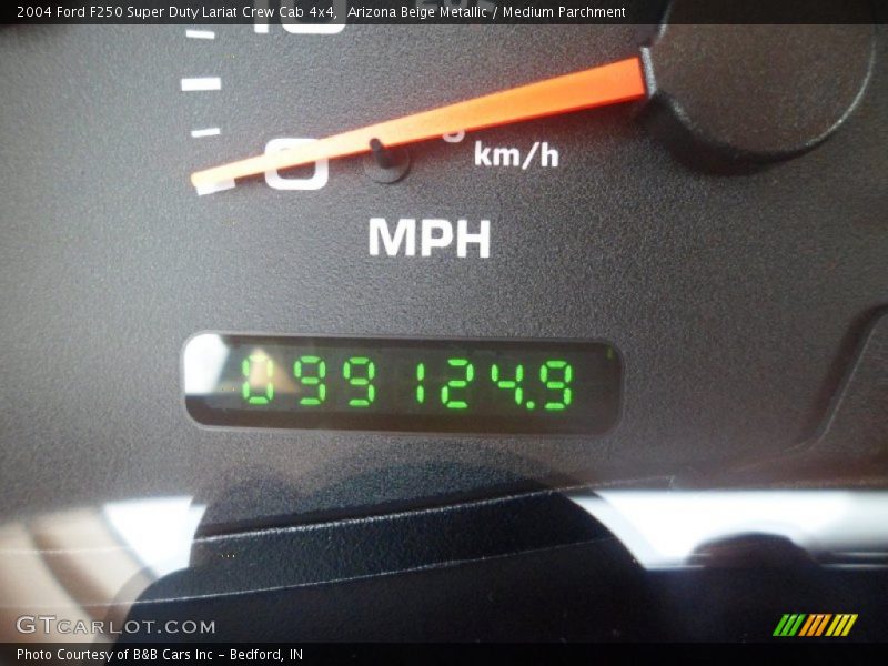 Arizona Beige Metallic / Medium Parchment 2004 Ford F250 Super Duty Lariat Crew Cab 4x4