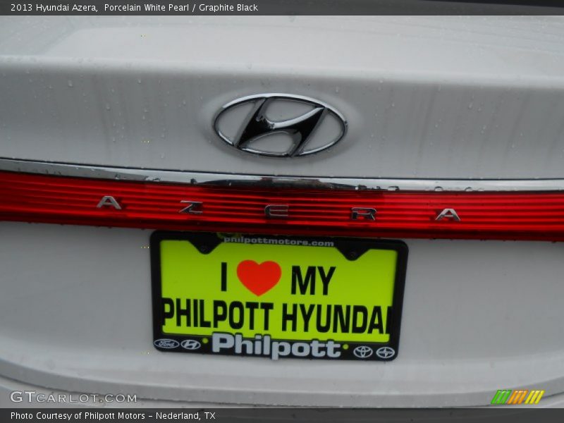 Porcelain White Pearl / Graphite Black 2013 Hyundai Azera