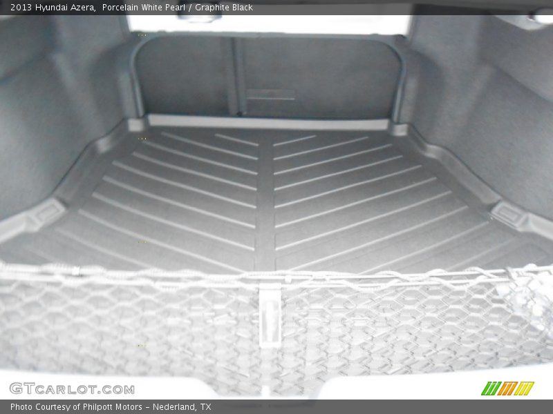 Porcelain White Pearl / Graphite Black 2013 Hyundai Azera