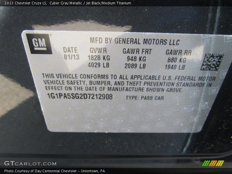 Cyber Gray Metallic / Jet Black/Medium Titanium 2013 Chevrolet Cruze LS