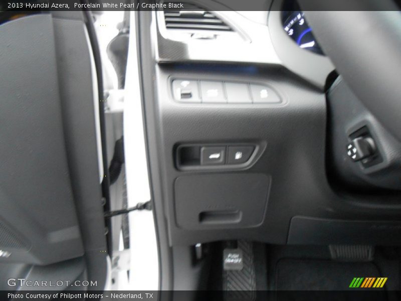 Porcelain White Pearl / Graphite Black 2013 Hyundai Azera