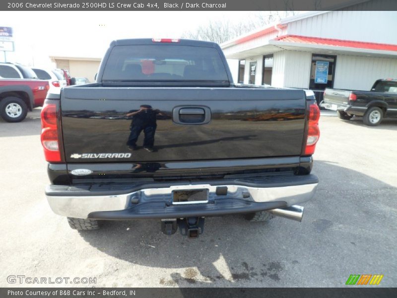 Black / Dark Charcoal 2006 Chevrolet Silverado 2500HD LS Crew Cab 4x4