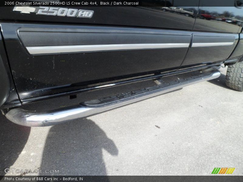 Black / Dark Charcoal 2006 Chevrolet Silverado 2500HD LS Crew Cab 4x4