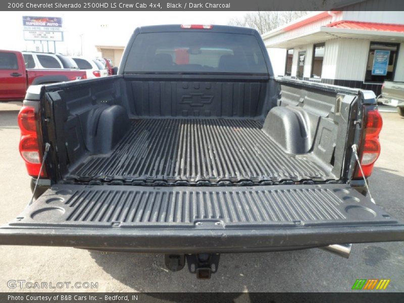 Black / Dark Charcoal 2006 Chevrolet Silverado 2500HD LS Crew Cab 4x4