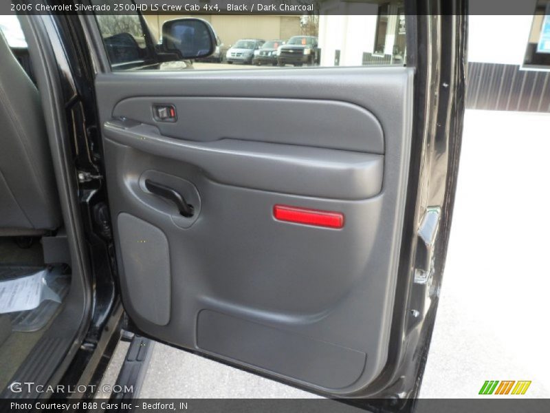 Black / Dark Charcoal 2006 Chevrolet Silverado 2500HD LS Crew Cab 4x4