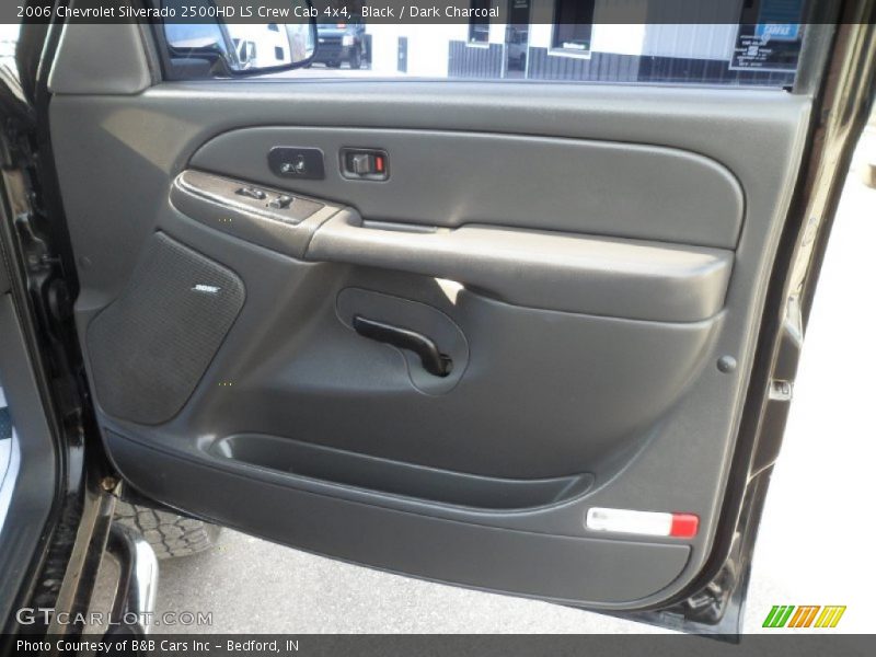Black / Dark Charcoal 2006 Chevrolet Silverado 2500HD LS Crew Cab 4x4
