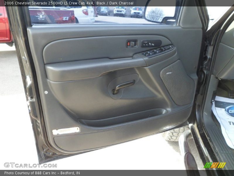 Black / Dark Charcoal 2006 Chevrolet Silverado 2500HD LS Crew Cab 4x4