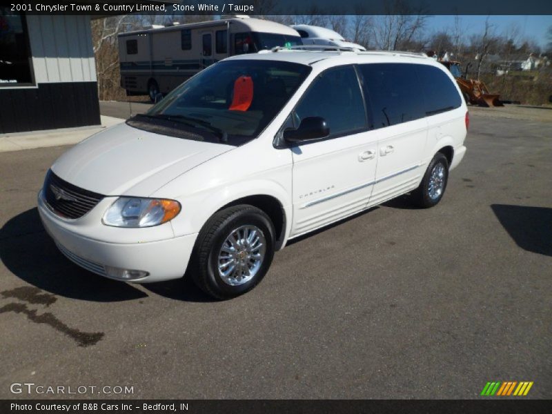 Front 3/4 View of 2001 Town & Country Limited