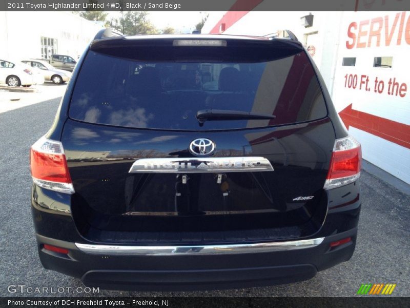 Black / Sand Beige 2011 Toyota Highlander Limited 4WD