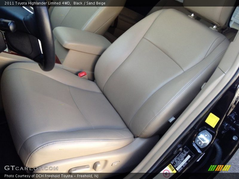 Black / Sand Beige 2011 Toyota Highlander Limited 4WD