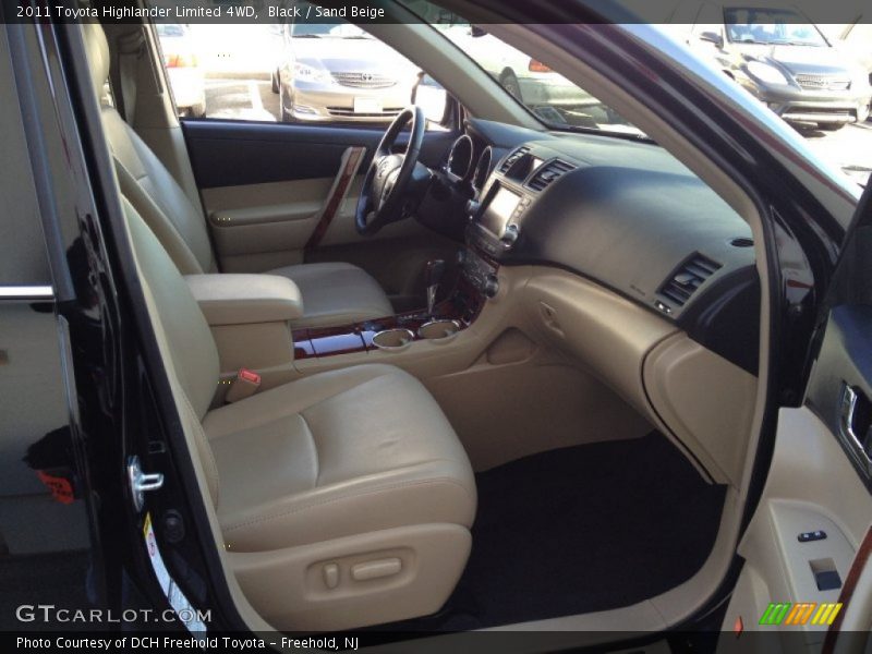 Black / Sand Beige 2011 Toyota Highlander Limited 4WD