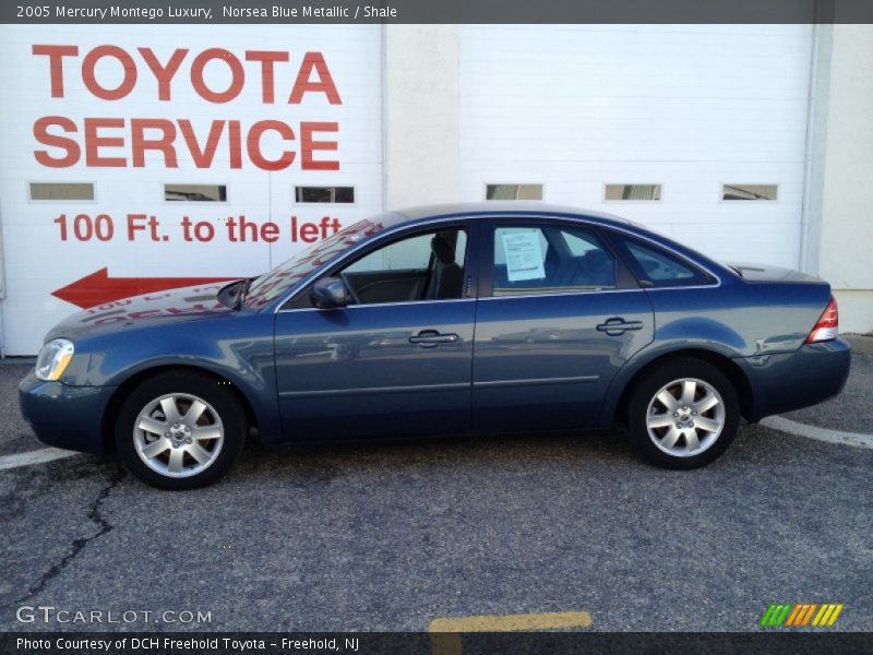  2005 Montego Luxury Norsea Blue Metallic