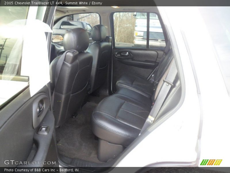 Summit White / Ebony 2005 Chevrolet TrailBlazer LT 4x4