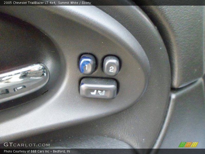 Summit White / Ebony 2005 Chevrolet TrailBlazer LT 4x4