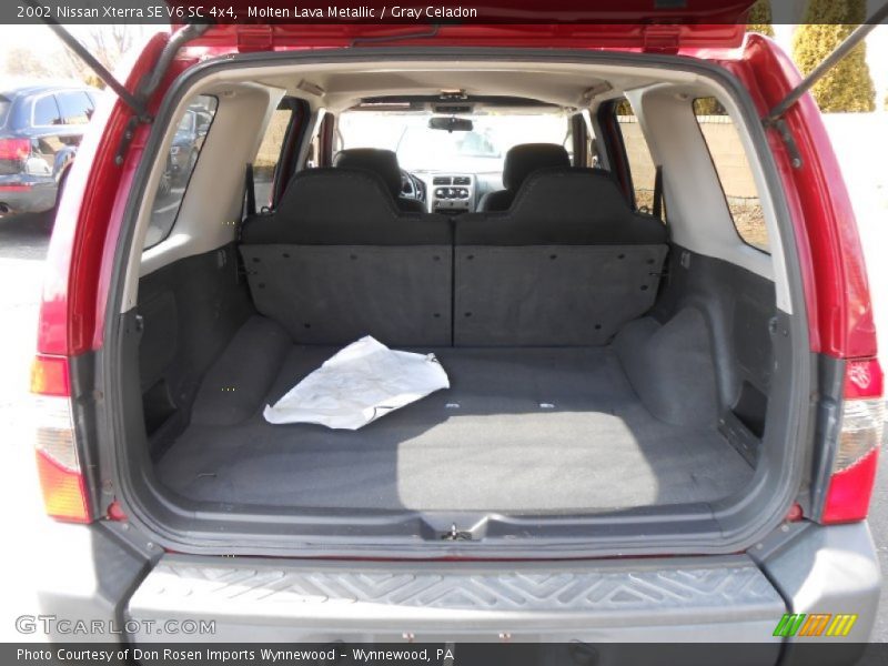  2002 Xterra SE V6 SC 4x4 Trunk