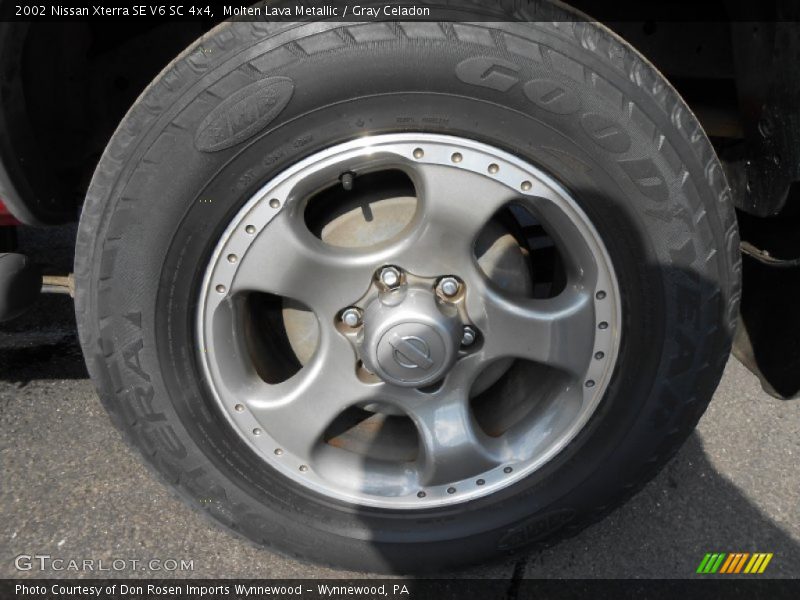Molten Lava Metallic / Gray Celadon 2002 Nissan Xterra SE V6 SC 4x4
