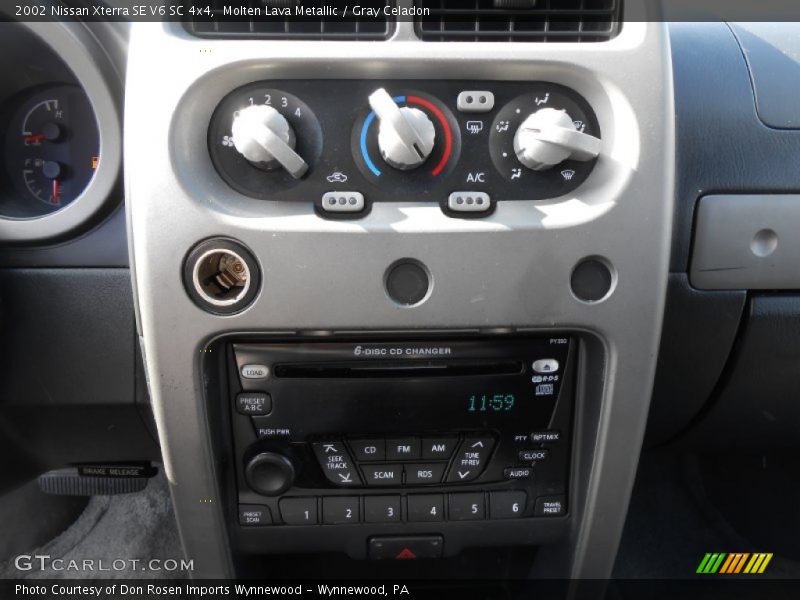 Controls of 2002 Xterra SE V6 SC 4x4