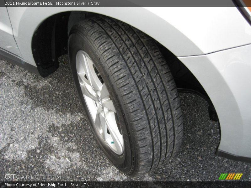 Moonstone Silver / Gray 2011 Hyundai Santa Fe SE