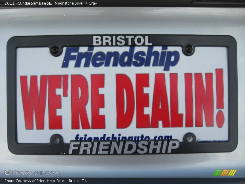 Moonstone Silver / Gray 2011 Hyundai Santa Fe SE