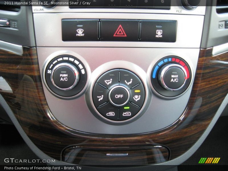 Moonstone Silver / Gray 2011 Hyundai Santa Fe SE