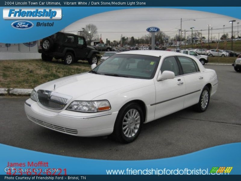 Vibrant White / Dark Stone/Medium Light Stone 2004 Lincoln Town Car Ultimate