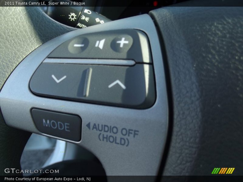 Super White / Bisque 2011 Toyota Camry LE