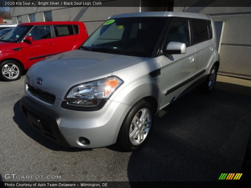 Bright Silver / Black Soul Logo Cloth 2010 Kia Soul +