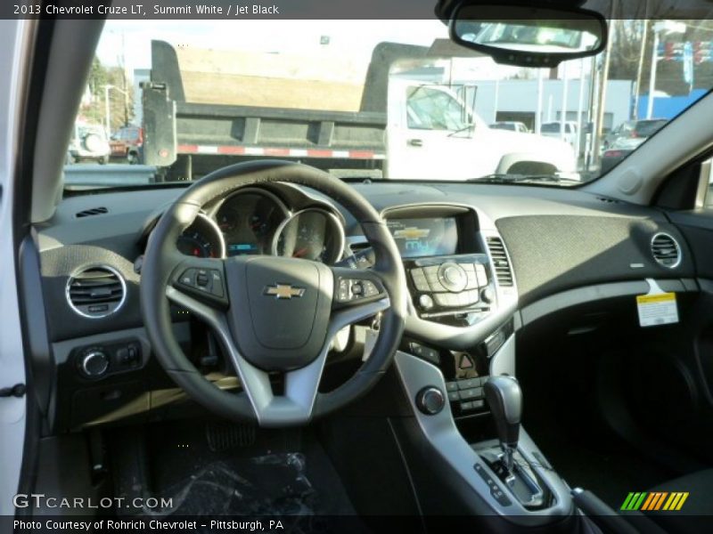 Summit White / Jet Black 2013 Chevrolet Cruze LT