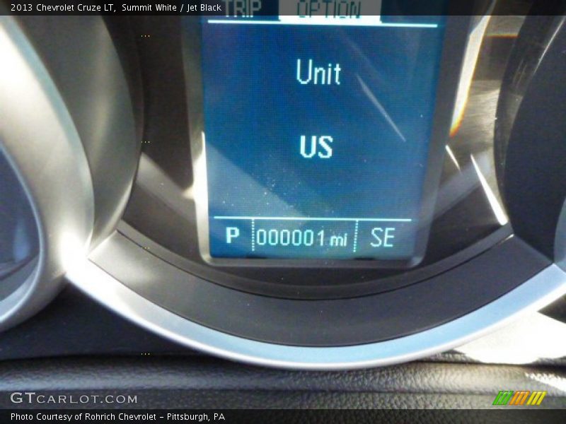 Summit White / Jet Black 2013 Chevrolet Cruze LT