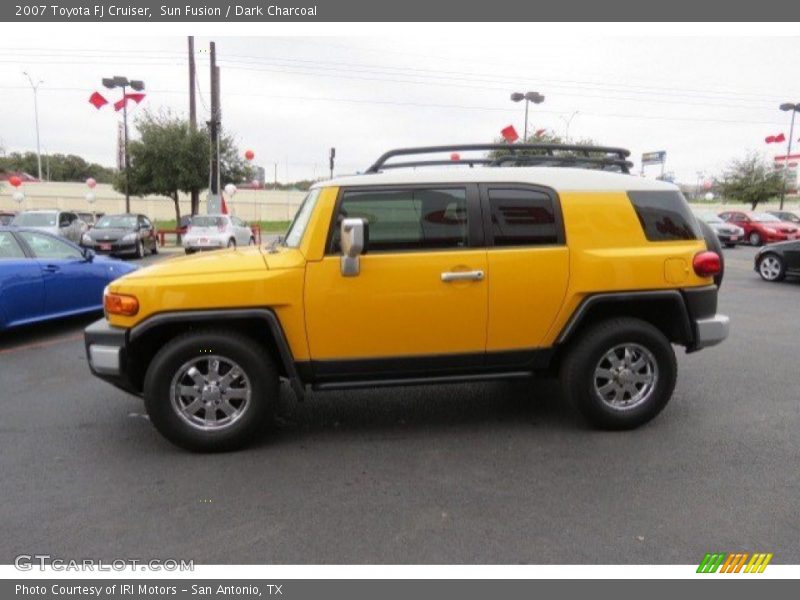 Sun Fusion / Dark Charcoal 2007 Toyota FJ Cruiser