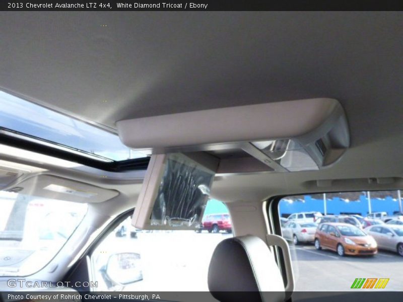 White Diamond Tricoat / Ebony 2013 Chevrolet Avalanche LTZ 4x4
