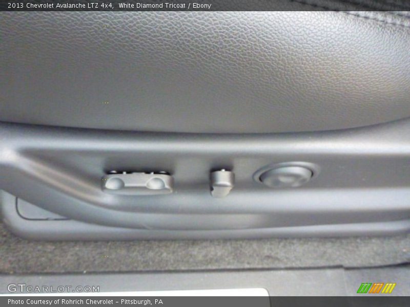 White Diamond Tricoat / Ebony 2013 Chevrolet Avalanche LTZ 4x4