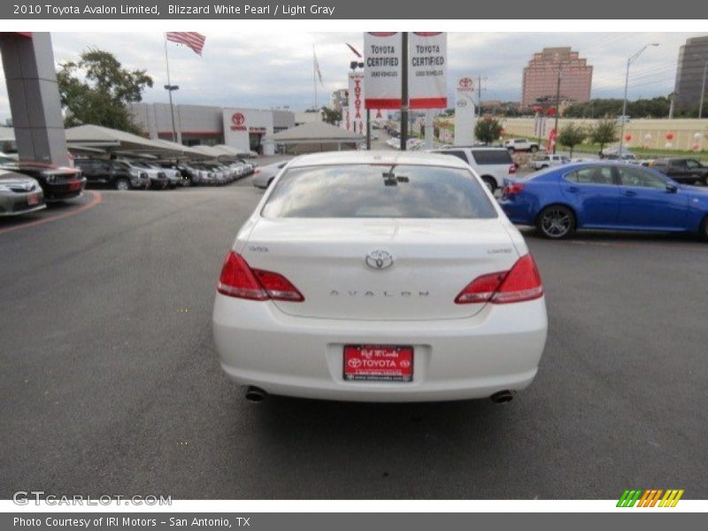 Blizzard White Pearl / Light Gray 2010 Toyota Avalon Limited