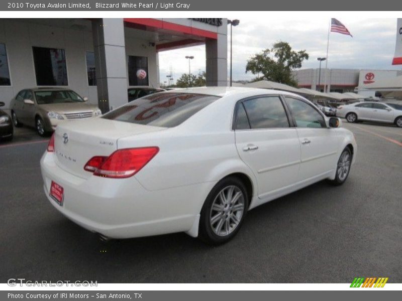 Blizzard White Pearl / Light Gray 2010 Toyota Avalon Limited