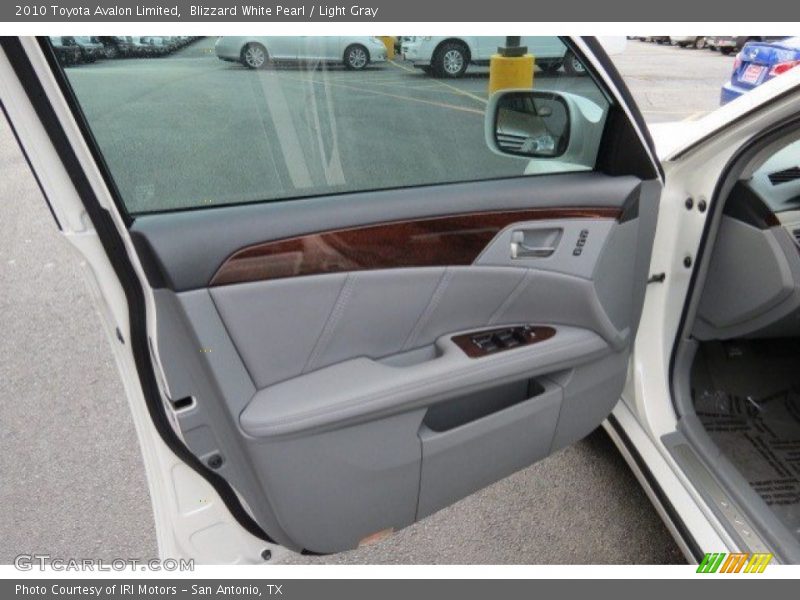 Blizzard White Pearl / Light Gray 2010 Toyota Avalon Limited
