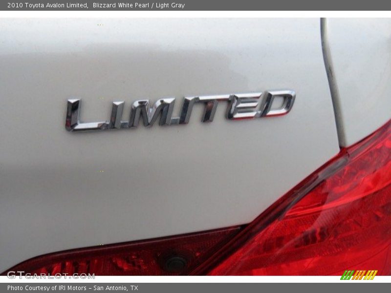 Blizzard White Pearl / Light Gray 2010 Toyota Avalon Limited