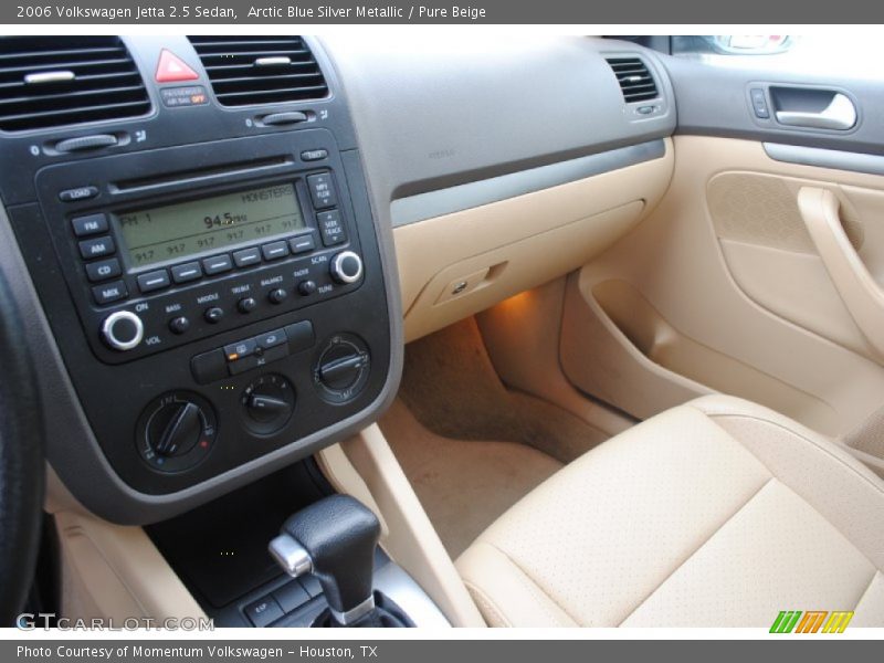 Arctic Blue Silver Metallic / Pure Beige 2006 Volkswagen Jetta 2.5 Sedan