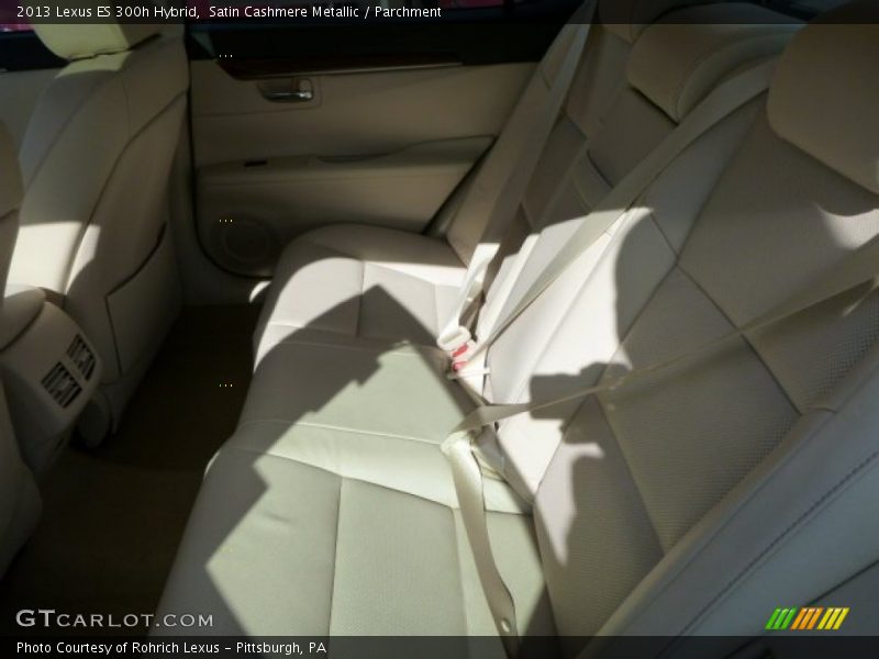Satin Cashmere Metallic / Parchment 2013 Lexus ES 300h Hybrid