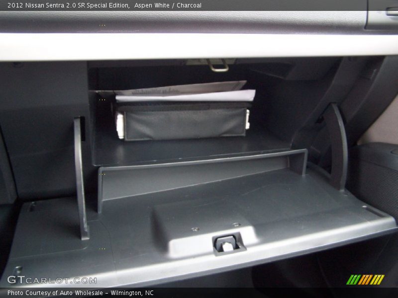 Aspen White / Charcoal 2012 Nissan Sentra 2.0 SR Special Edition