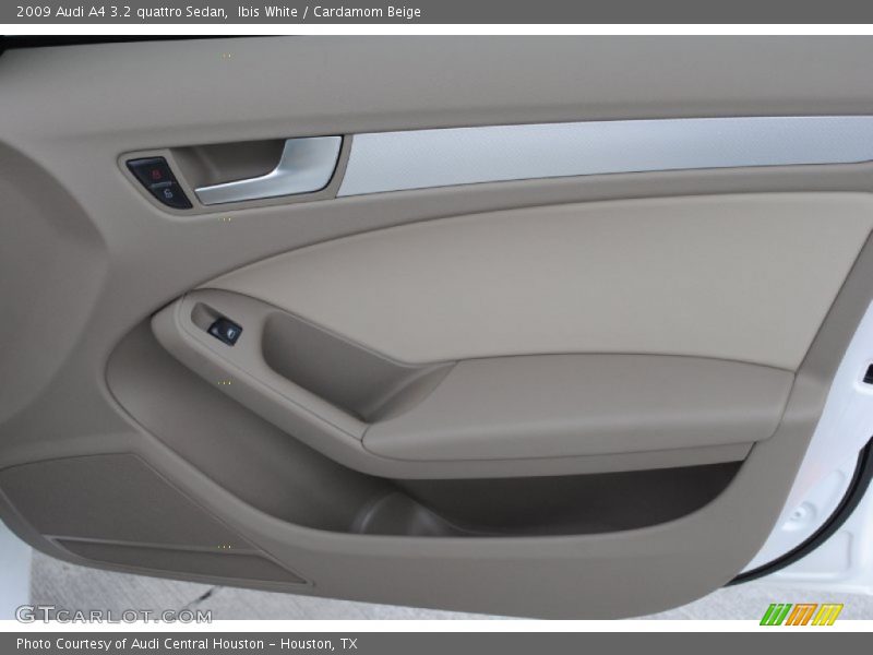 Door Panel of 2009 A4 3.2 quattro Sedan