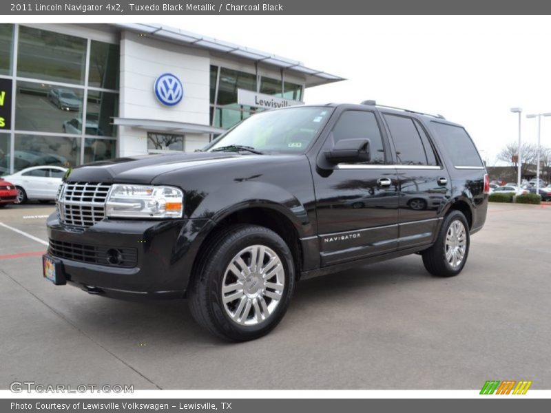 Tuxedo Black Metallic / Charcoal Black 2011 Lincoln Navigator 4x2