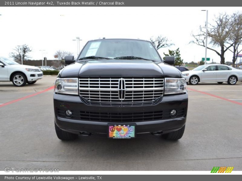 Tuxedo Black Metallic / Charcoal Black 2011 Lincoln Navigator 4x2