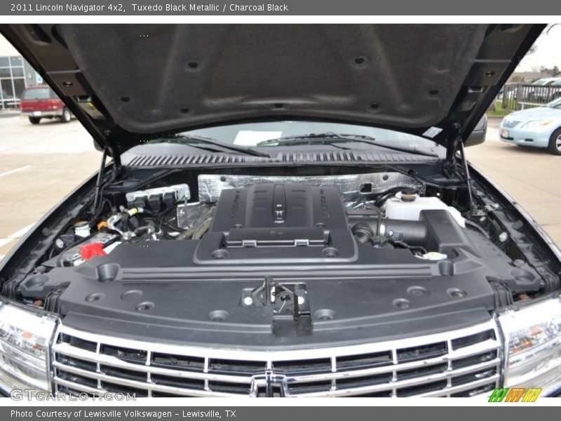 Tuxedo Black Metallic / Charcoal Black 2011 Lincoln Navigator 4x2