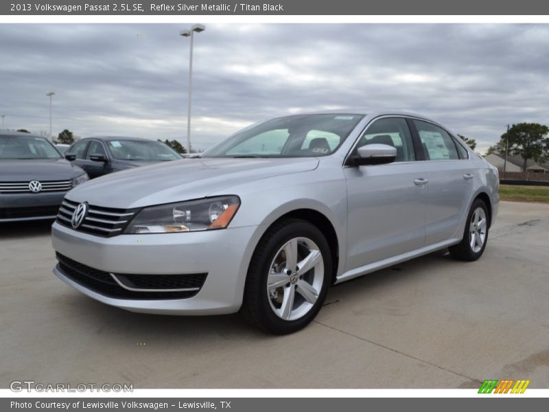 Reflex Silver Metallic / Titan Black 2013 Volkswagen Passat 2.5L SE