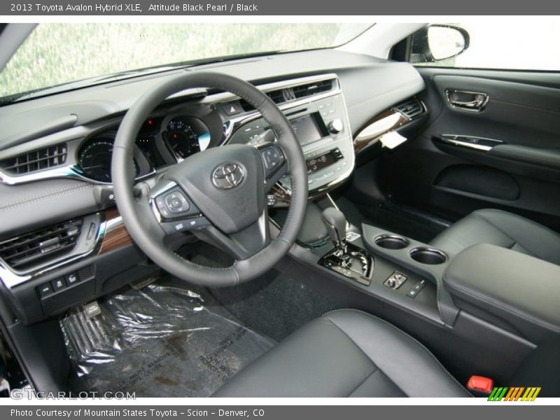 Attitude Black Pearl / Black 2013 Toyota Avalon Hybrid XLE