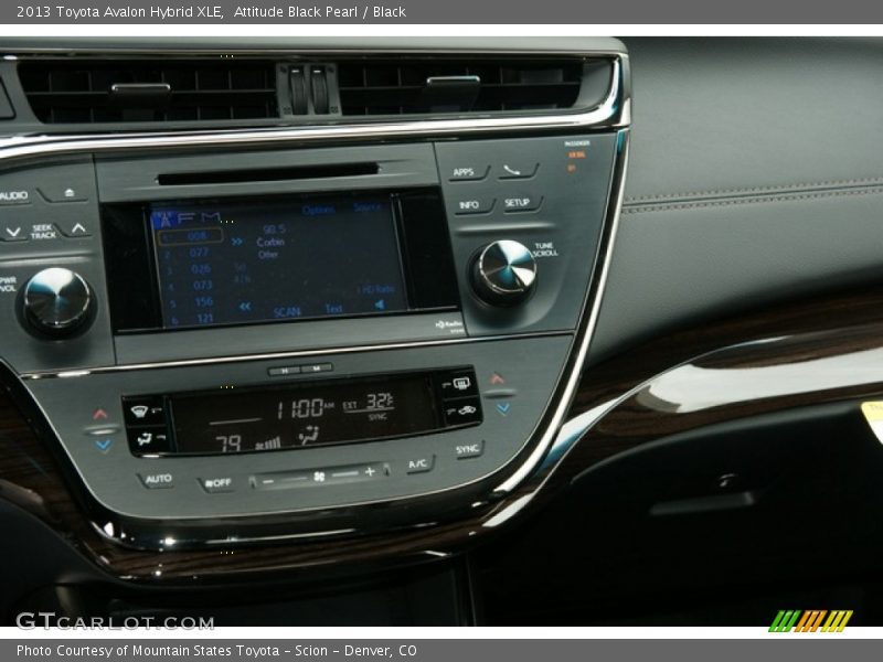 Attitude Black Pearl / Black 2013 Toyota Avalon Hybrid XLE