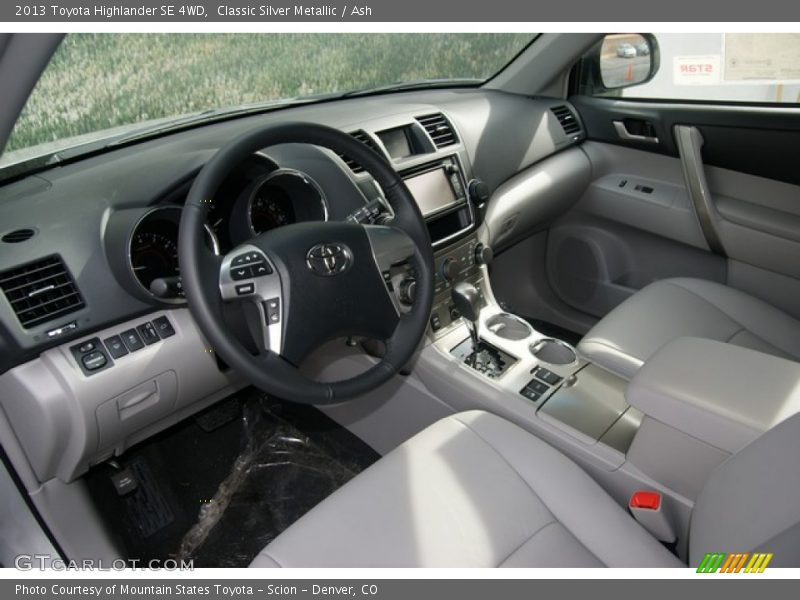 Classic Silver Metallic / Ash 2013 Toyota Highlander SE 4WD